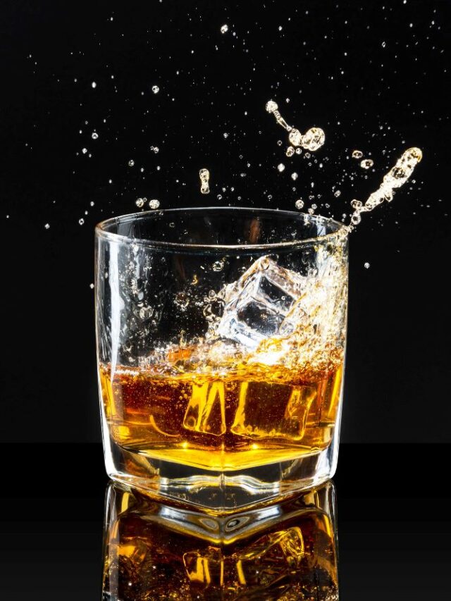 whiskey-rocks-black-background