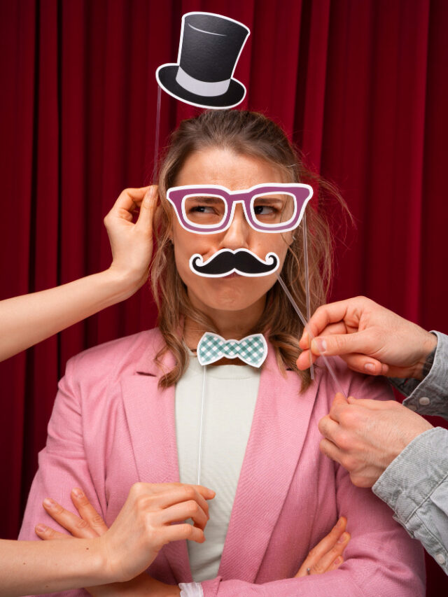 front-view-woman-posing-photo-booth