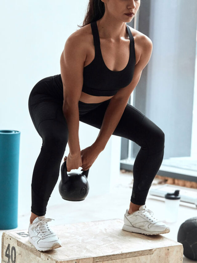 7 Types of Squats to Help Tone Your Legs and Booty