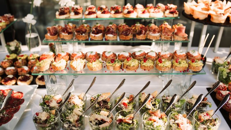 9 Wedding Appetizer Ideas for the Best Cocktail Hour